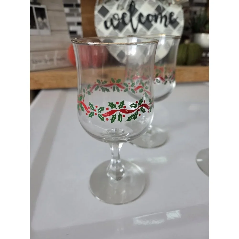 Vintage Set‎ of 4 Christmas Wine Water Glasses Holly Leaves Print Across Sz 6.5”